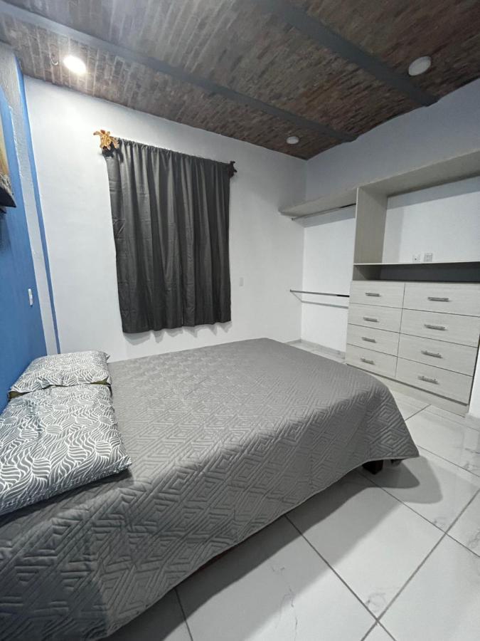 Departamentos Colibri Y Tortuga Apartment Чапала Екстериор снимка